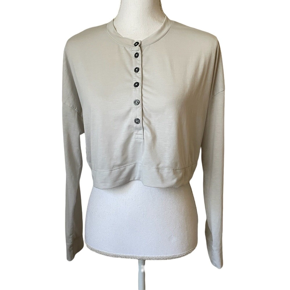 Vuori Avalon Henley Crop Button Front Long Sleeve Top